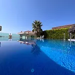 Alacati Havuzlu Villa *