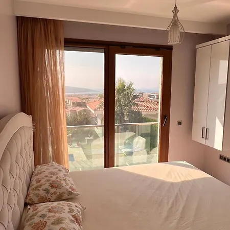 Alacati Havuzlu Çeşme