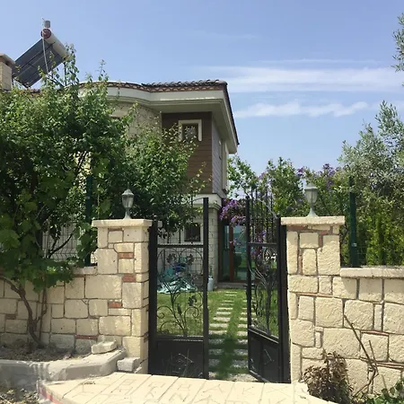 别墅 Alacati Havuzlu *